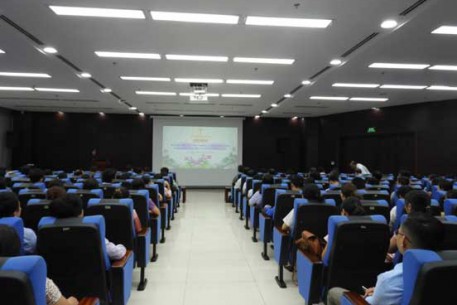 Tập huấn “Giáo dục y đức, y nghiệp  và những kinh nghiệm trong phòng, chống, điều trị dịch bệnh Covid-19 tại Việt Nam
