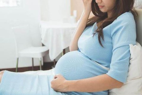 Phụ nữ có thai, bà mẹ cho con bú và trẻ sơ sinh cần được chăm sóc thế nào khi mắc COVID-19?