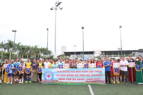 Bệnh viện Đà Nẵng tổ chức giải bóng đá mini nam lần thứ V và giải bóng đá mini nữ lần thứ I năm 2022