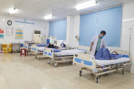 Nhóm du khách nhập viện do ngộ độc thực phẩm, Đà Nẵng tiến hành kiểm tra nhà hàng có liên quan