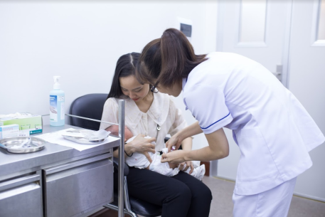 Việt Nam có nguy cơ cao xâm nhập bại liệt hoang dại, khẩn trương tiêm vắc xin cho trẻ