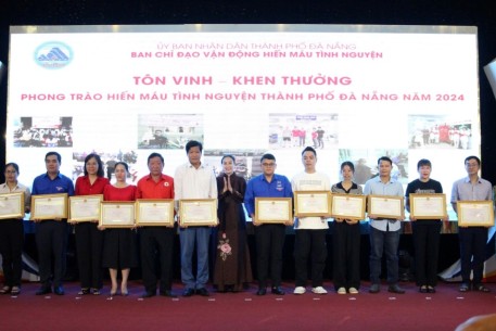 Đà Nẵng tôn vinh, khen thưởng người hiến máu tình nguyện tiêu biểu