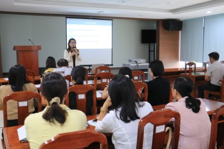 Tập huấn triển khai hoạt động kiểm tra tiền sử và tiêm chủng bù liều cho trẻ nhập học tại các cơ sở giáo dục mầm non, tiểu học tại thành phố Đà Nẵng