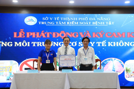 Trung tâm Kiểm soát bệnh tật Đà Nẵng phát động chương trình xây dựng môi trường cơ sở y tế không thuốc lá