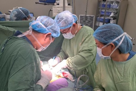 Nữ sinh nguy kịch do tai nạn giao thông được hồi sinh nhờ quy trình báo động đỏ nội viện