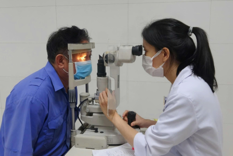 Hãy yêu đôi mắt bạn - Love Your Eyes