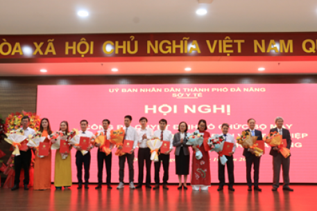 Sở Y tế thành phố Đà Nẵng tổ chức công bố các Quyết định thành lập và bổ nhiệm viên chức quản lý 04 đơn vị trực thuộc Sở Y tế