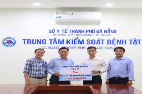 Sở Y tế tỉnh Thái Nguyên hỗ trợ 1 tấn bột Cloramin B cho Sở Y tế thành phố Đà Nẵng