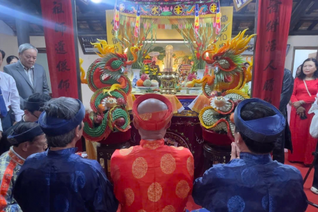 Dâng hương Y tổ Hải Thượng Lãn Ông: Giữ trọn đạo lý, nối dài tinh hoa y học cổ truyền