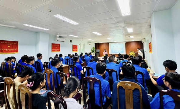 Chi cục Dân số TP. Đà Nẵng tập huấn cho câu lạc bộ tiền hôn nhân năm 2025