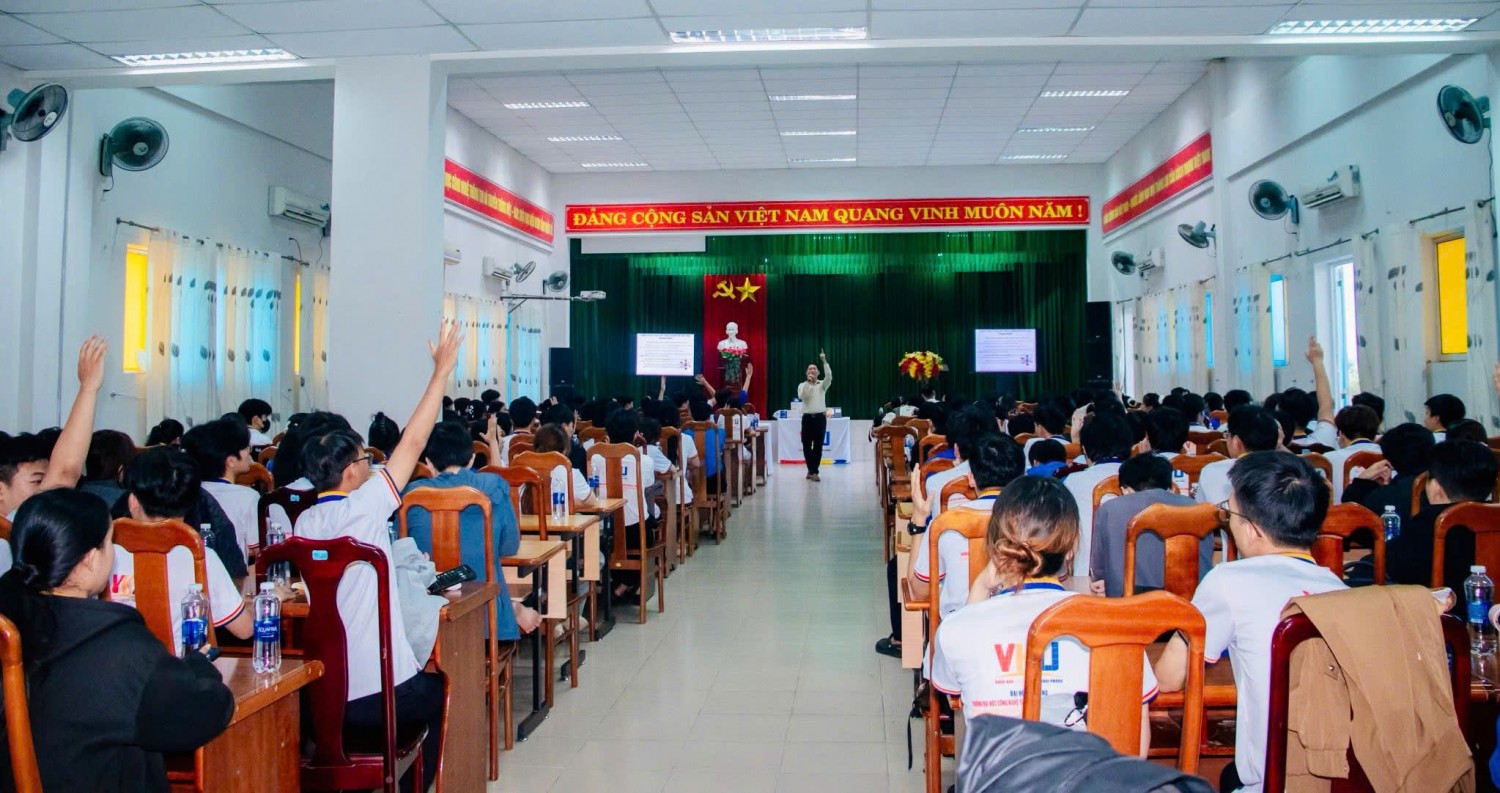 Hoạt động truyền thông trực tiếp 