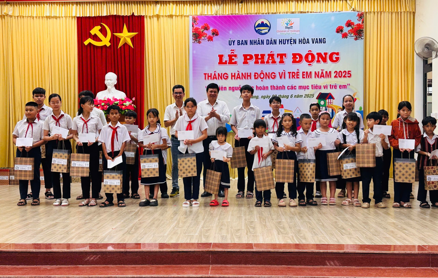 tháng trẻ em