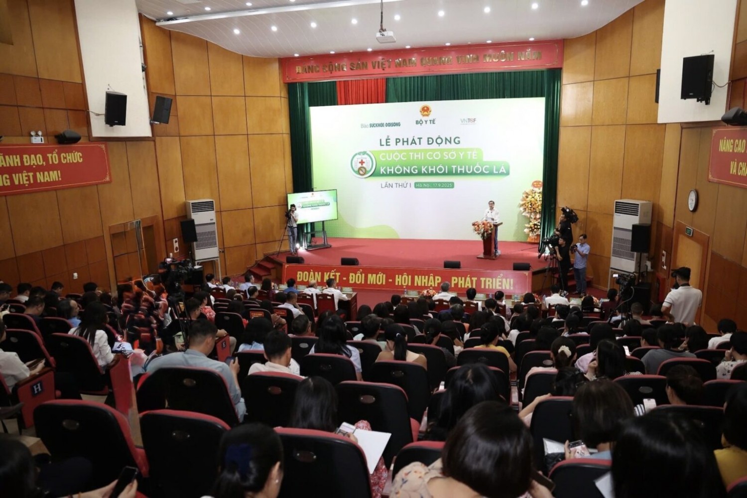 phát động cuộc thi cơ sở y tế không thuốc lá