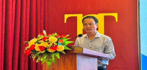 TS. Hùng