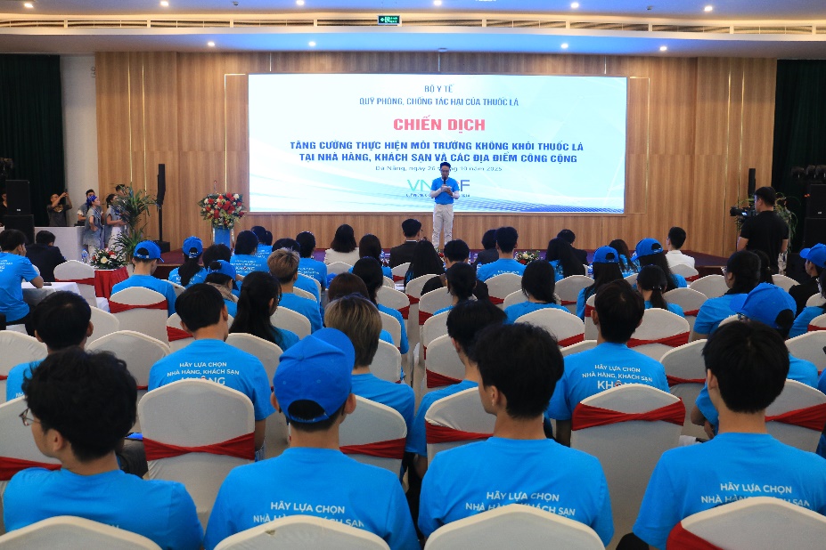 Phát động Chiến dịch không thuốc lá tại ĐN