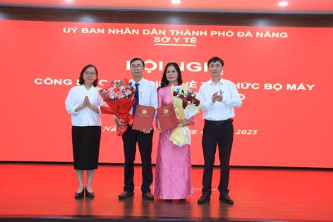 công bố các Quyết định thành lập và bổ nhiệm viên chức quản lý 02 đơn vị trực thuộc Sở Y tế