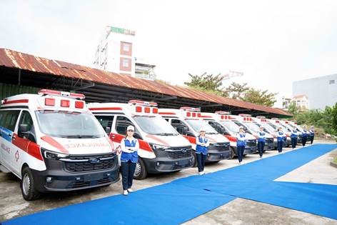 Dàn xe cấp cứu hiện đại tại lễ bàn giao