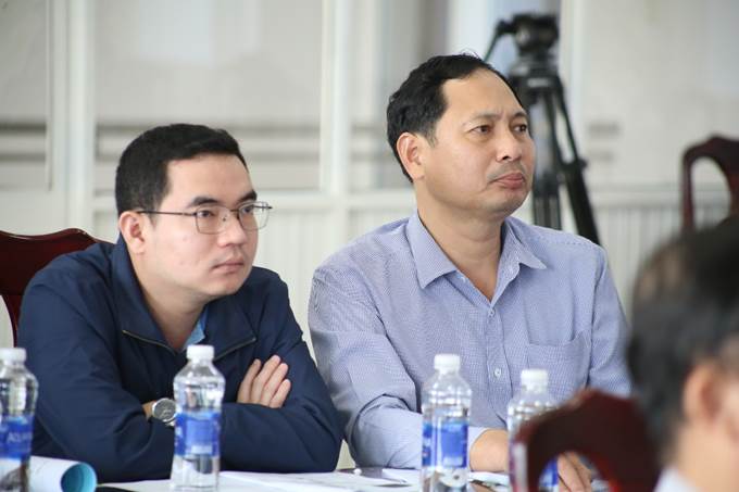 Các học viên chăm chú lắng nghe bài giảng