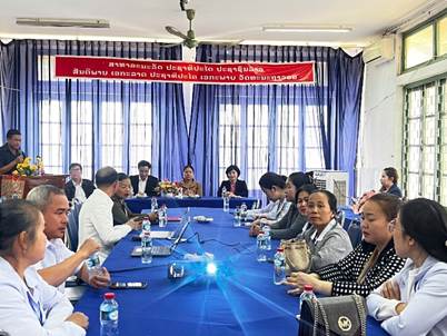 Đoàn tới thăm trao đổi chuyên môn với Trung tâm Y tế huyện Sephon