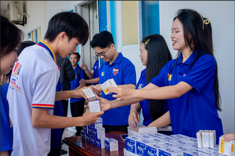  giới thiệu tới sinh viên hình thức tự xét nghiệm HIV tại nhà 