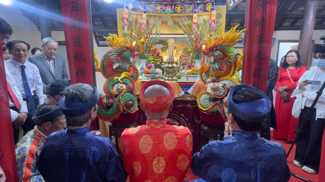 âng hương nhân kỷ niệm 235 năm ngày mất Đại y tôn Hải Thượng Lãn Ông Lê Hữu Trác