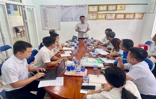 Đoàn kiểm tra tại Trạm Y tế tại phường Điện Bàn Đông